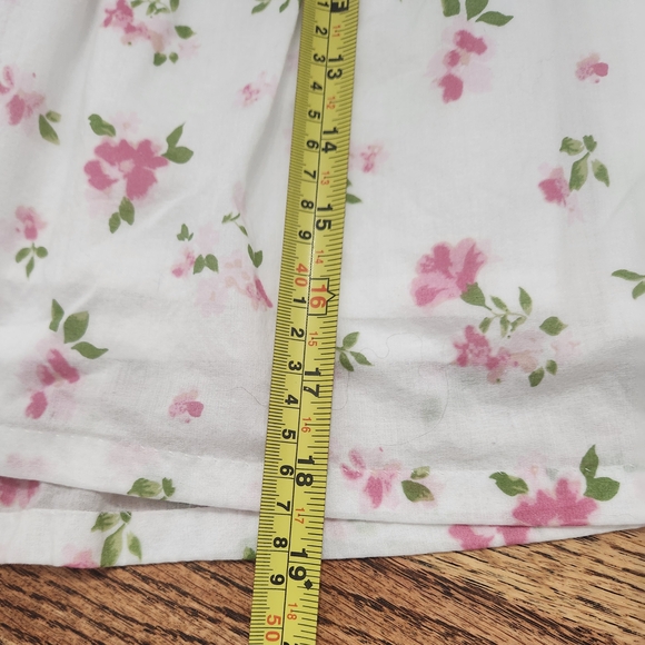 Floral White and Pink Women's Skirt - Picture 6 of 6